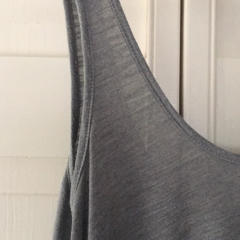 AEO Swing Tank - Picture 5 of 5
